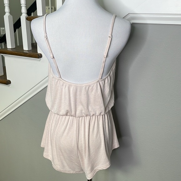 Cosabella Pale Pink Ribbed Sleeveless Lace Detail Loungewear Pajama Romper - Picture 4 of 8